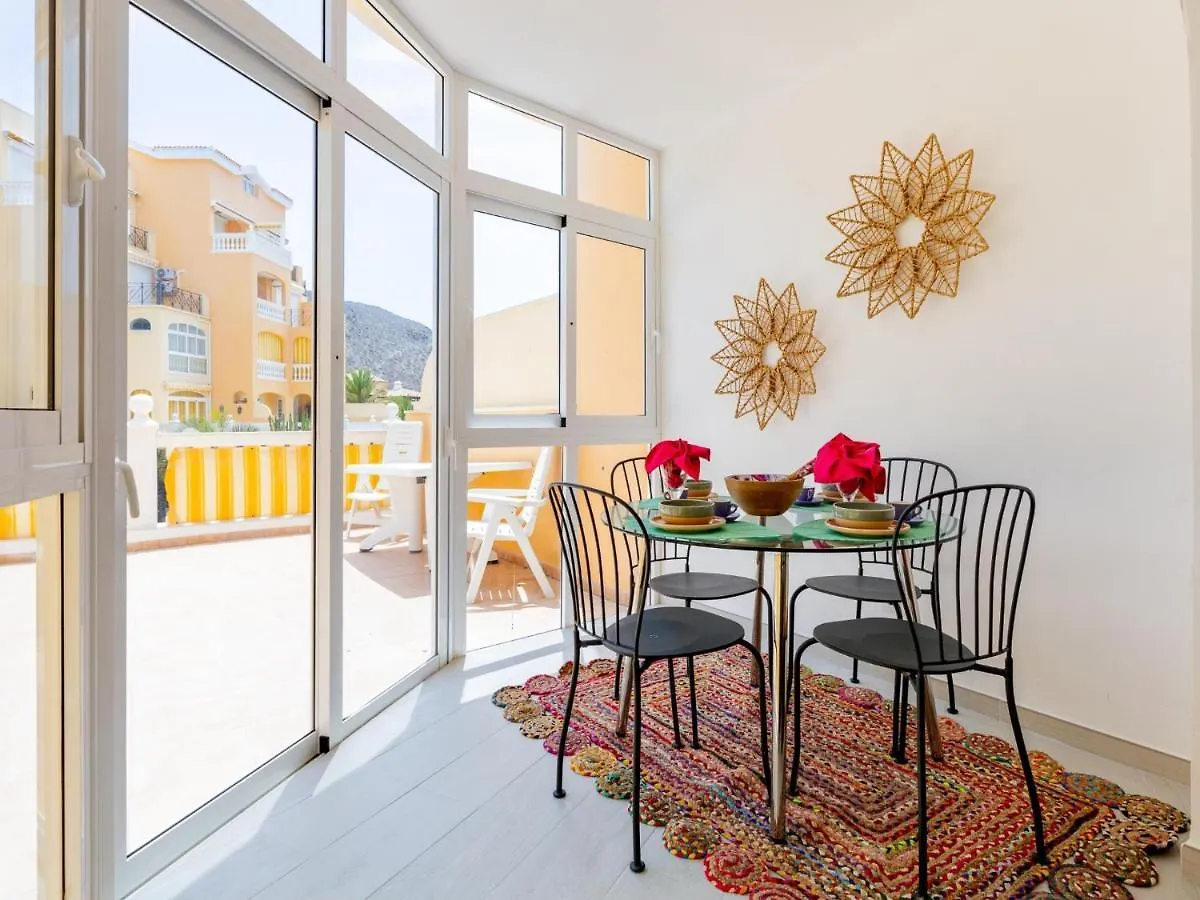 9 Parque Tropical Apartamento Los Cristianos アパート
